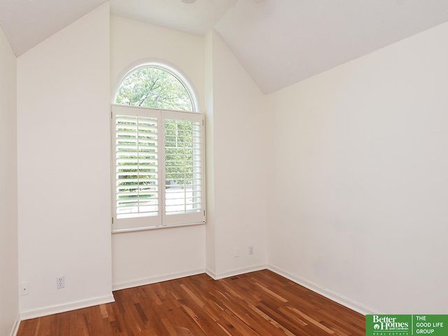 16321 Charles Circle, Omaha, NE 68118