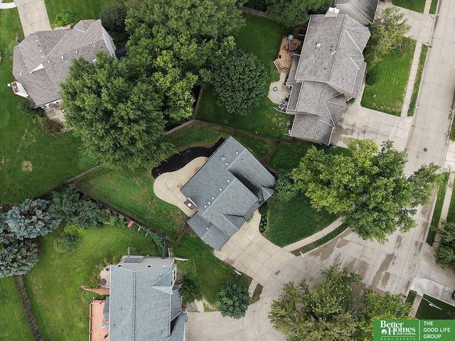 16321 Charles Circle, Omaha, NE 68118