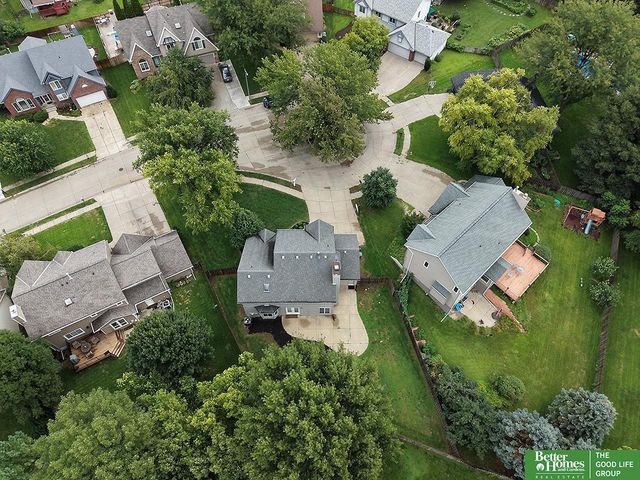 16321 Charles Circle, Omaha, NE 68118