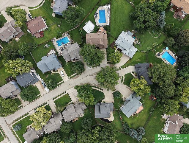 16321 Charles Circle, Omaha, NE 68118