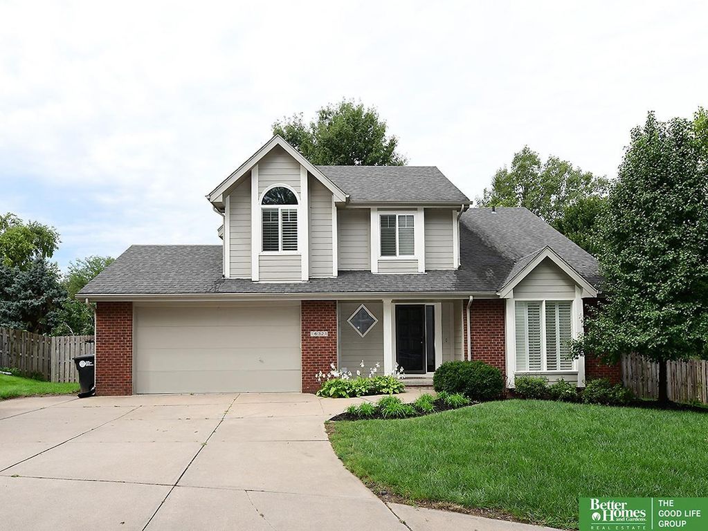 16321 Charles Circle, Omaha, NE 68118