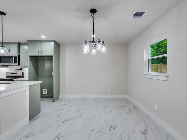 7207 Crestmont Street, Houston, TX 77033