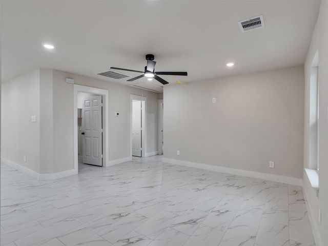 7207 Crestmont Street, Houston, TX 77033