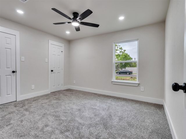 7207 Crestmont Street, Houston, TX 77033