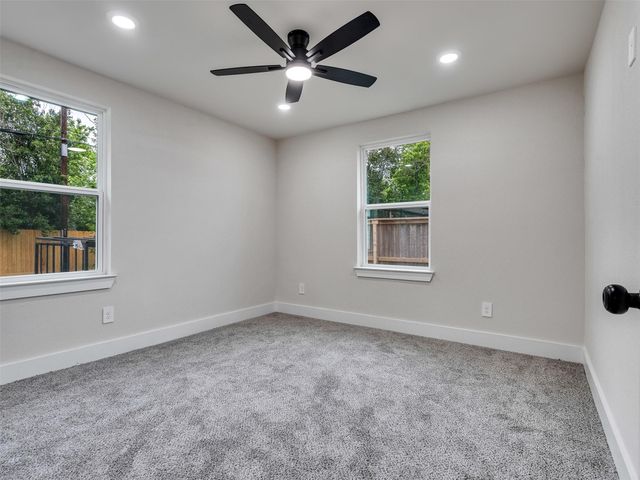 7207 Crestmont Street, Houston, TX 77033