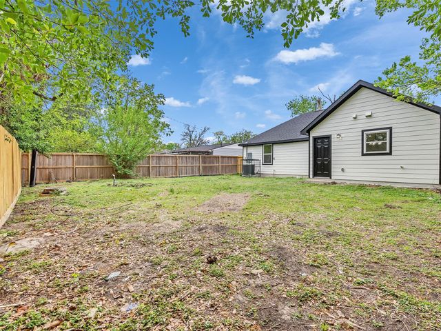 7207 Crestmont Street, Houston, TX 77033