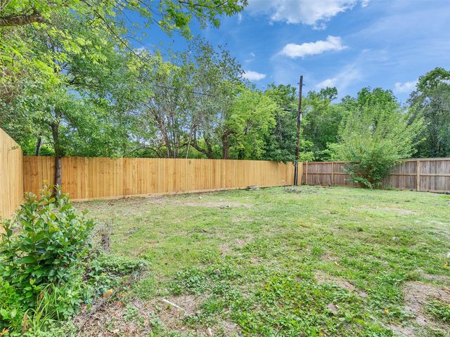 7207 Crestmont Street, Houston, TX 77033