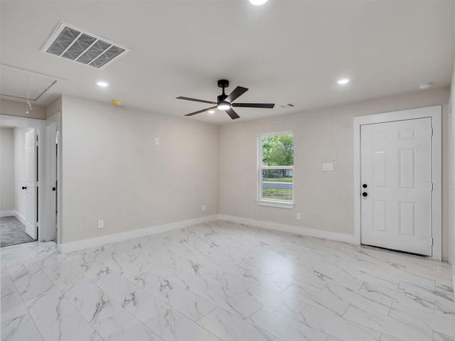 7207 Crestmont Street, Houston, TX 77033