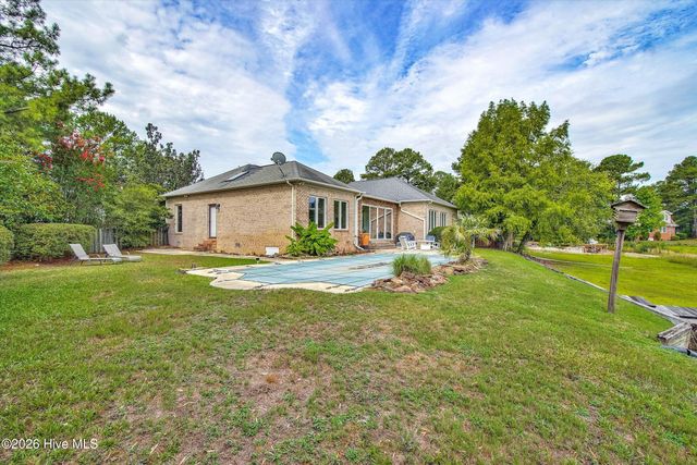 1231 Greenbriar Place, Vass, NC 28394