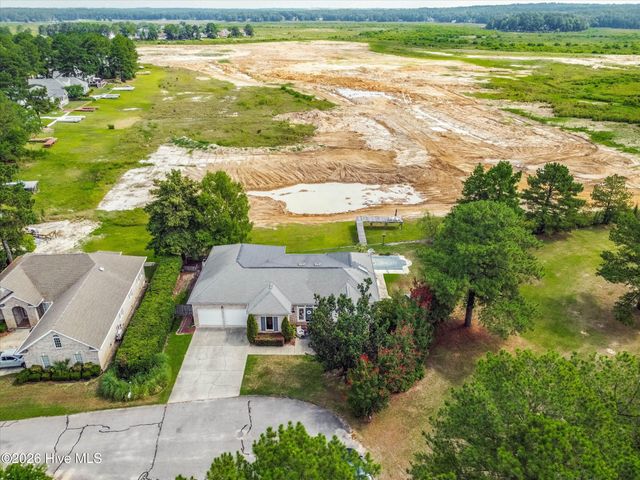 1231 Greenbriar Place, Vass, NC 28394