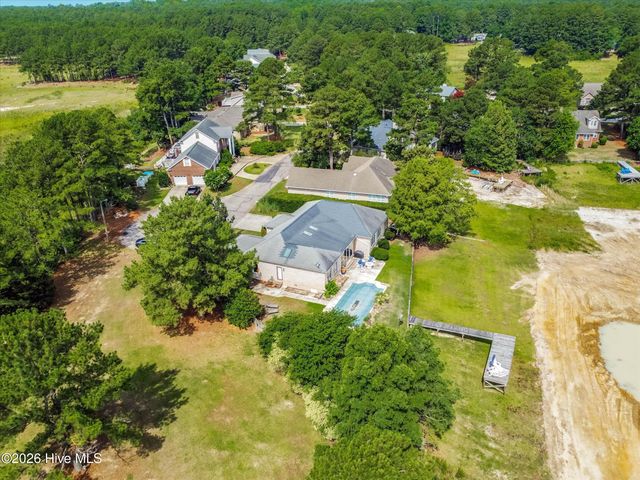 1231 Greenbriar Place, Vass, NC 28394