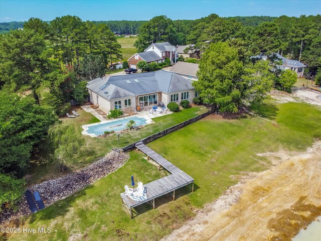 1231 Greenbriar Place, Vass, NC 28394