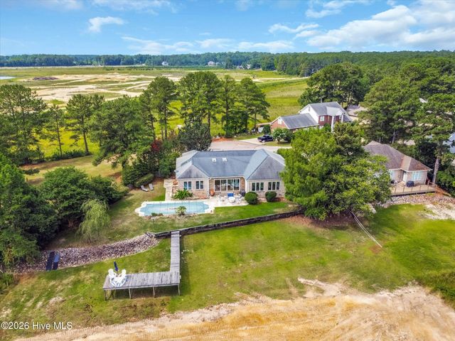1231 Greenbriar Place, Vass, NC 28394