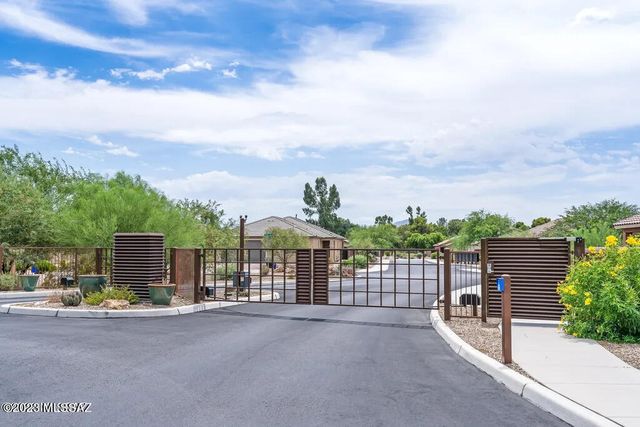 8638 N Genoa Court, Tucson, AZ 85742