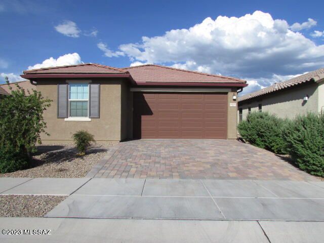 8638 N Genoa Court, Tucson, AZ 85742