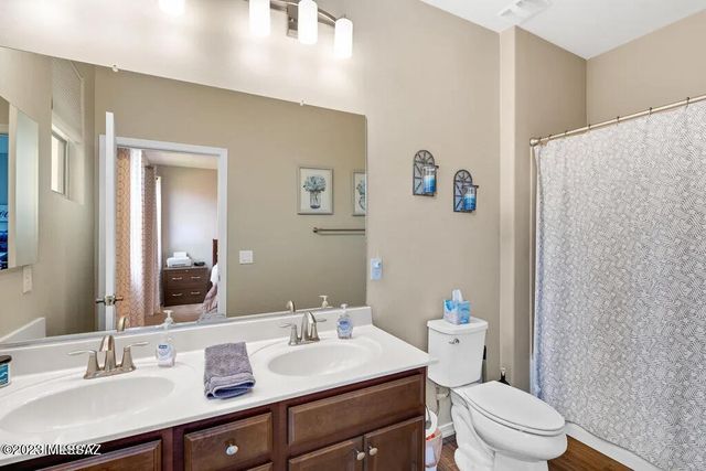 8638 N Genoa Court, Tucson, AZ 85742