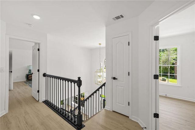 649 Mountain Harbor, Stone Mountain, GA 30087