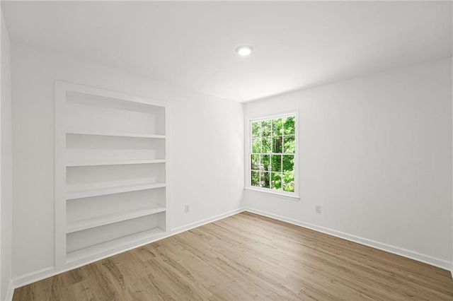 649 Mountain Harbor, Stone Mountain, GA 30087