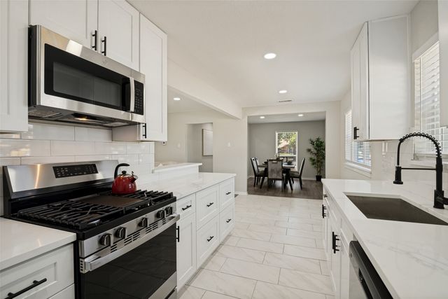 748 Kingswood Avenue, Richardson, TX 75080