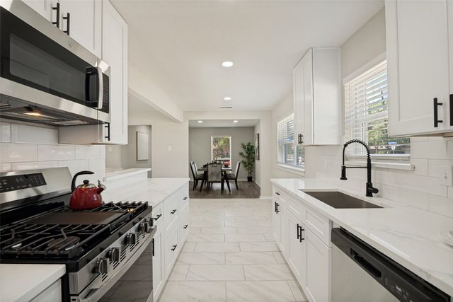 748 Kingswood Avenue, Richardson, TX 75080