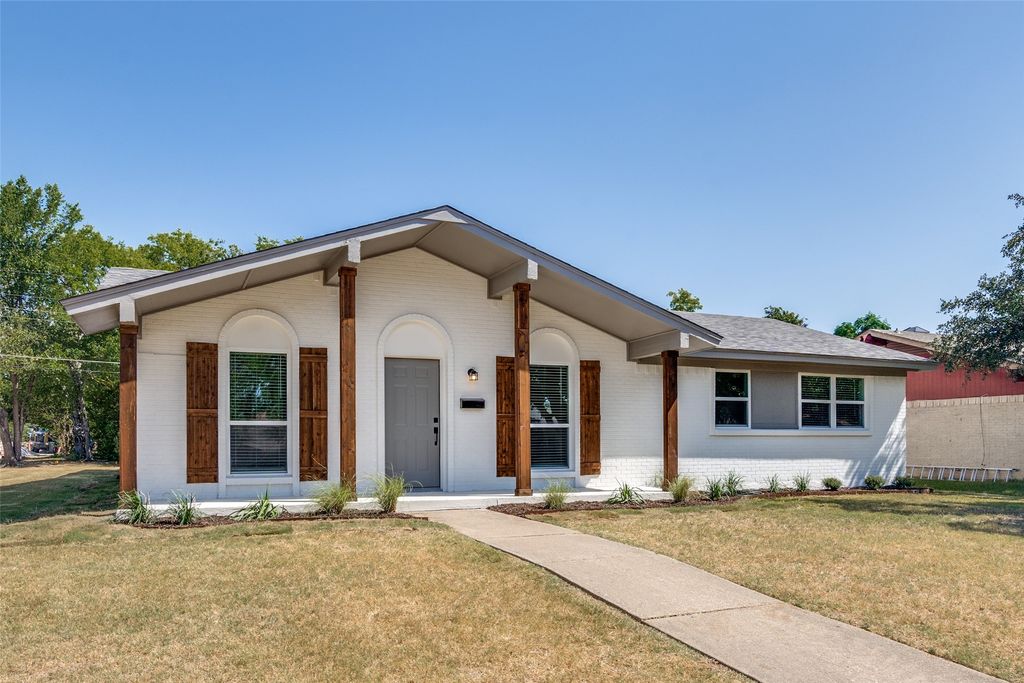 748 Kingswood Avenue, Richardson, TX 75080