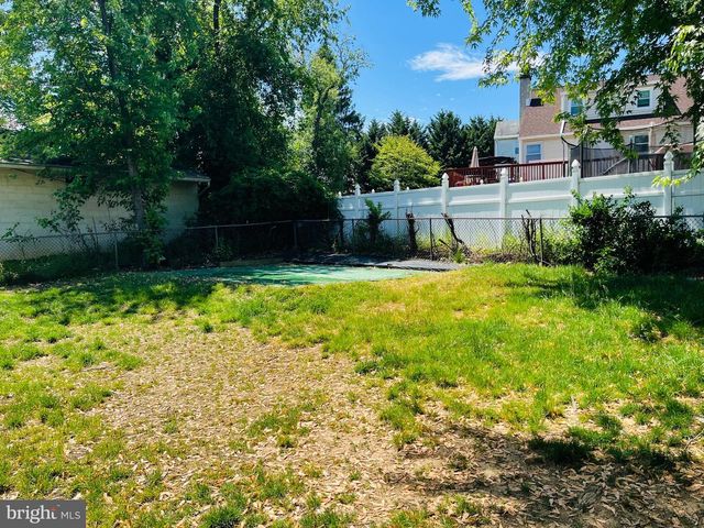 114 S BISHOP AVE, Springfield, PA 19064
