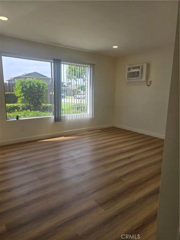 160 Greentree, La Habra, CA 90631