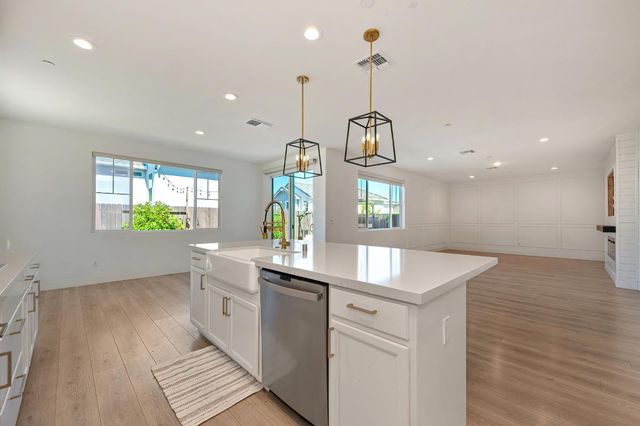 356 River St, Lincoln, CA 95648