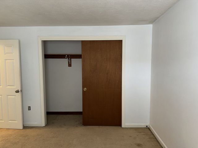 192 Pleasant Street 25, Leominster, MA 01453