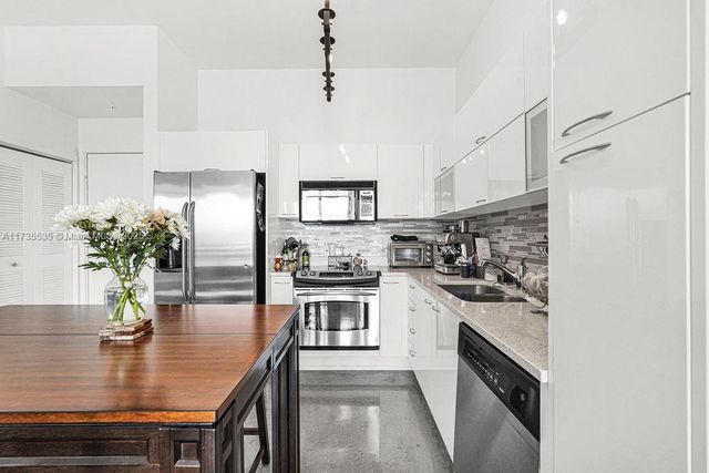 133 NE 2nd Ave 3017, Miami, FL 33132