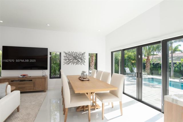 306 Plymouth Rd, West Palm Beach, FL 33405