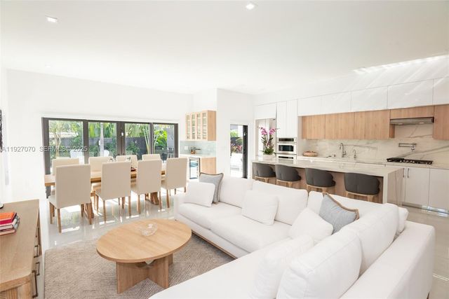 306 Plymouth Rd, West Palm Beach, FL 33405