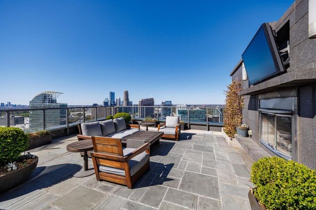 3630 Peachtree Road NE 2608, Atlanta, GA 30326