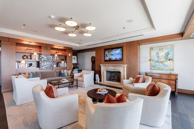 3630 Peachtree Road NE 2608, Atlanta, GA 30326