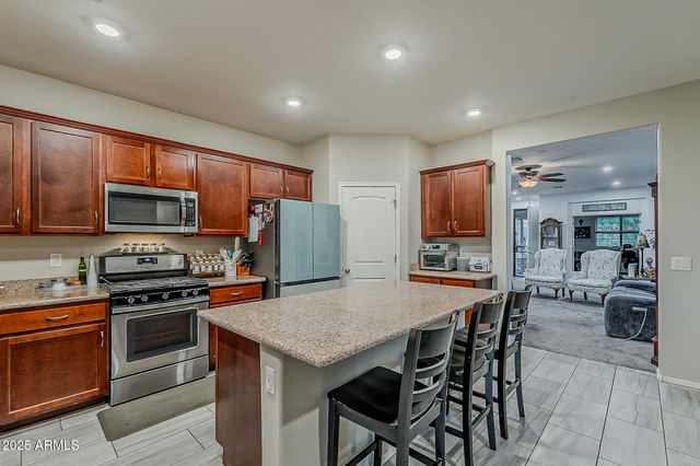 17170 W BUTLER Avenue, Waddell, AZ 85355