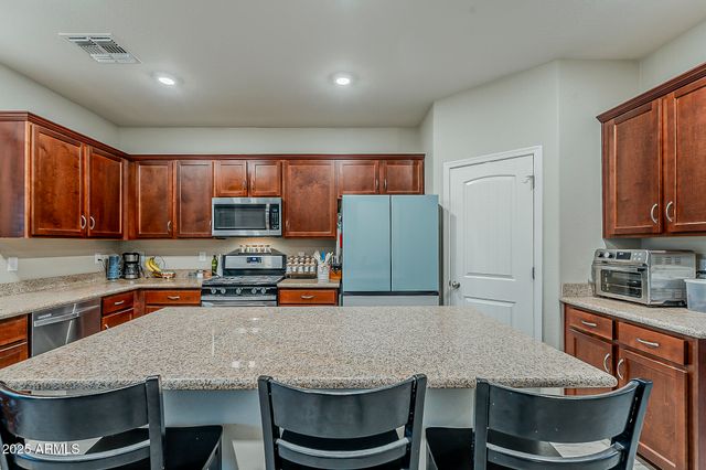 17170 W BUTLER Avenue, Waddell, AZ 85355