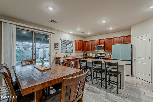 17170 W BUTLER Avenue, Waddell, AZ 85355