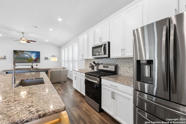 2343 greystone, San Antonio, TX 78259