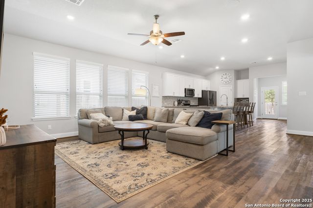 2343 greystone, San Antonio, TX 78259