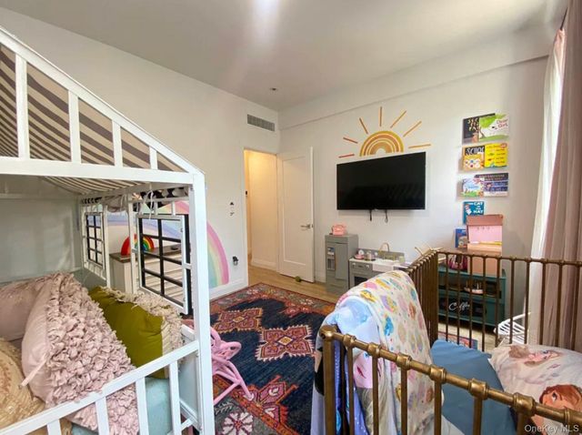 4112 20th Avenue, Astoria, NY 11105