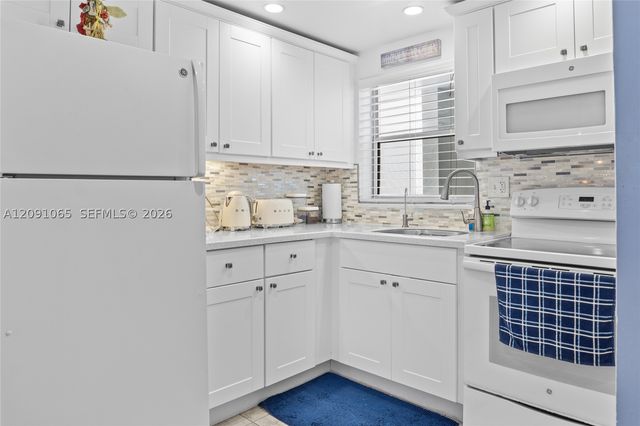 1720 Jefferson St 407, Hollywood, FL 33020