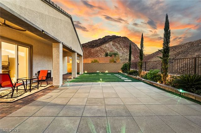 72 Navajo Bridge Lane, Henderson, NV 89011