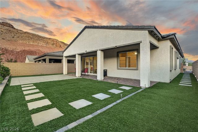 72 Navajo Bridge Lane, Henderson, NV 89011