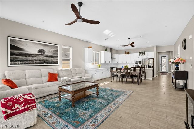 72 Navajo Bridge Lane, Henderson, NV 89011