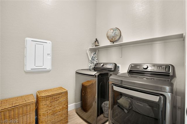 72 Navajo Bridge Lane, Henderson, NV 89011