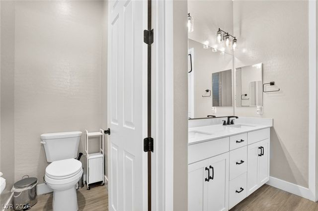 72 Navajo Bridge Lane, Henderson, NV 89011