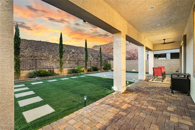 72 Navajo Bridge Lane, Henderson, NV 89011