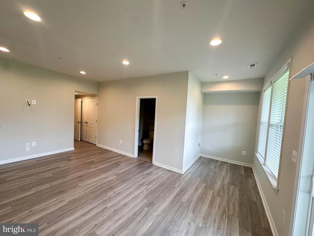 10334 VISTA MEADOW WAY, Lanham, MD 20706