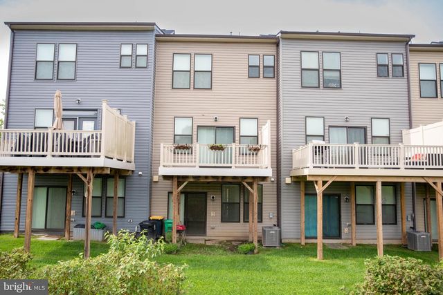 10334 VISTA MEADOW WAY, Lanham, MD 20706