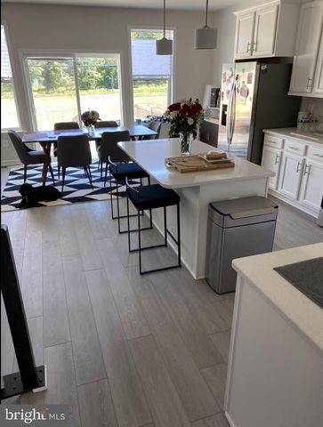 10334 VISTA MEADOW WAY, Lanham, MD 20706